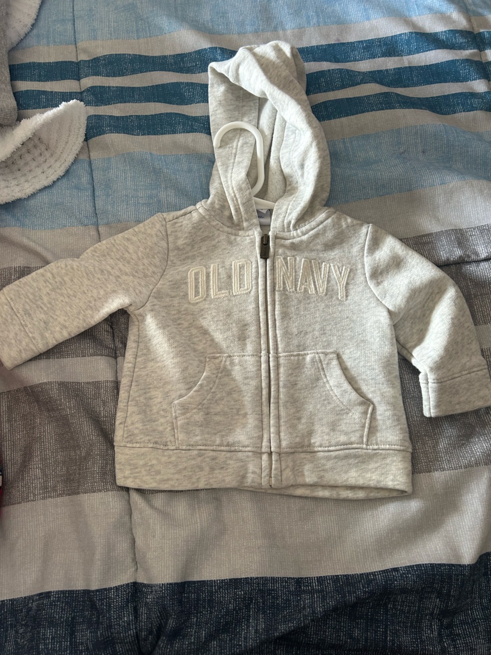 Old Navy Men's Heather Light Gray Zip-Up Hoodie